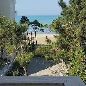 Arberia Apartmanhotel Kryemëdhej